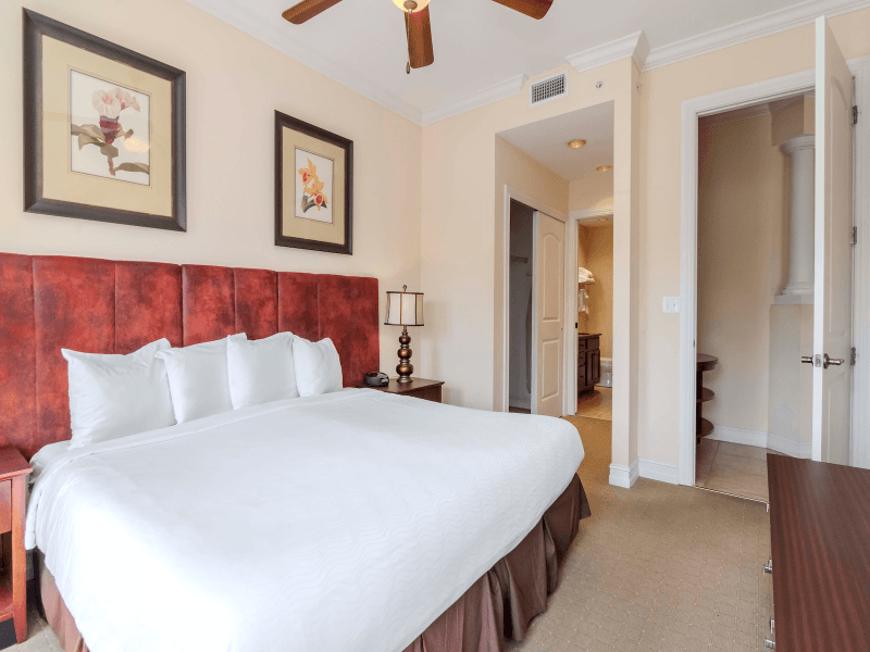 Tampa Condo: 13941 Clubhouse Dr