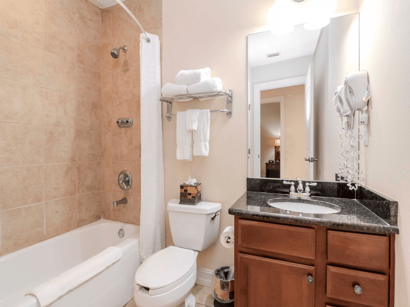 Tampa Condo: 13941 Clubhouse Dr