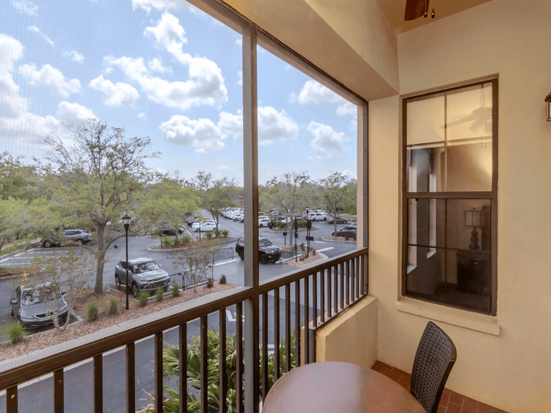 Tampa Condo: 13941 Clubhouse Dr