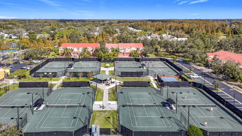 Tampa Condo: 13941 Clubhouse Dr