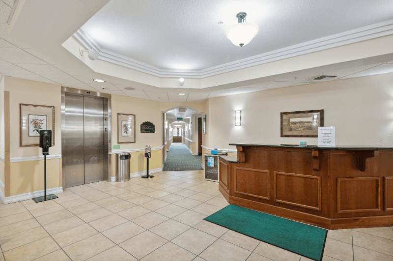 Tampa Condo: 13941 Clubhouse Dr