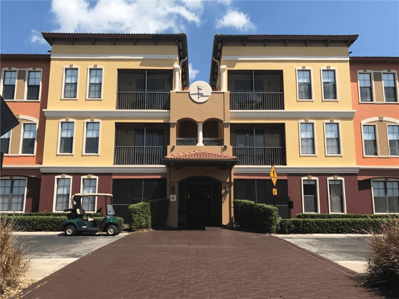 Tampa Condo: 13941 Clubhouse Dr