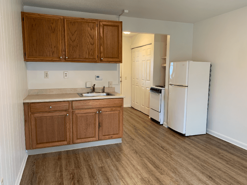 Amherst Apartment: 10 Belchertown Road