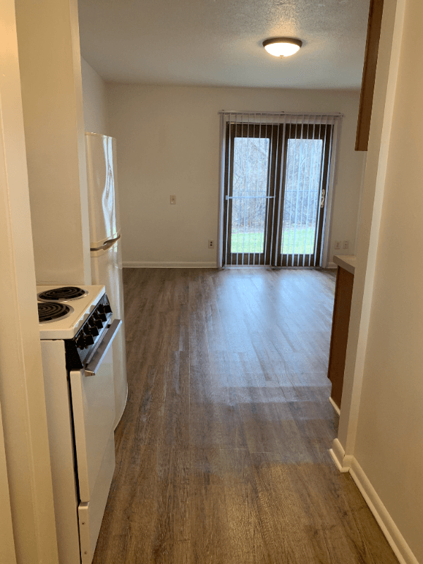 Amherst Apartment: 10 Belchertown Road