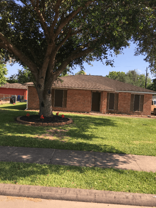 Angleton House: 1316 Hospital Dr