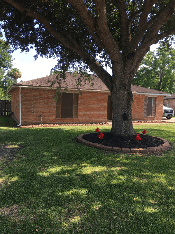 Angleton House: 1316 Hospital Dr