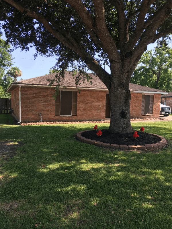 Angleton House: 1316 Hospital Dr