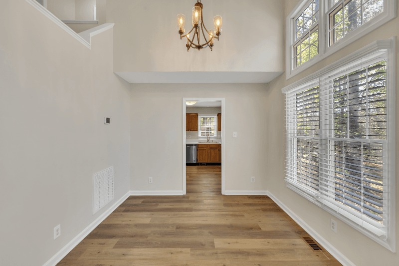 Cary House: 102 Cove Creek
