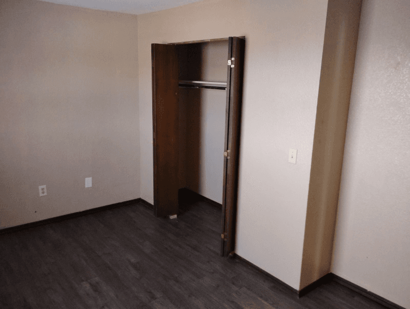 Wilburton Apartment: 902 Cynthia Street