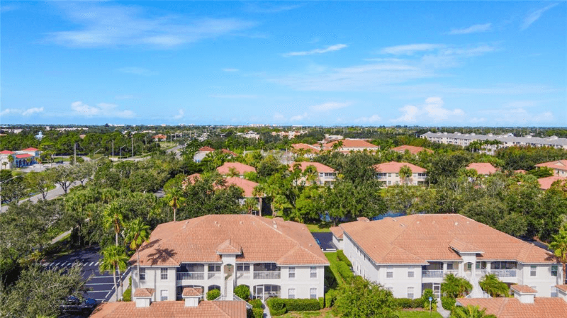 Venice Condo: 10102 L'Pavia Blvd
