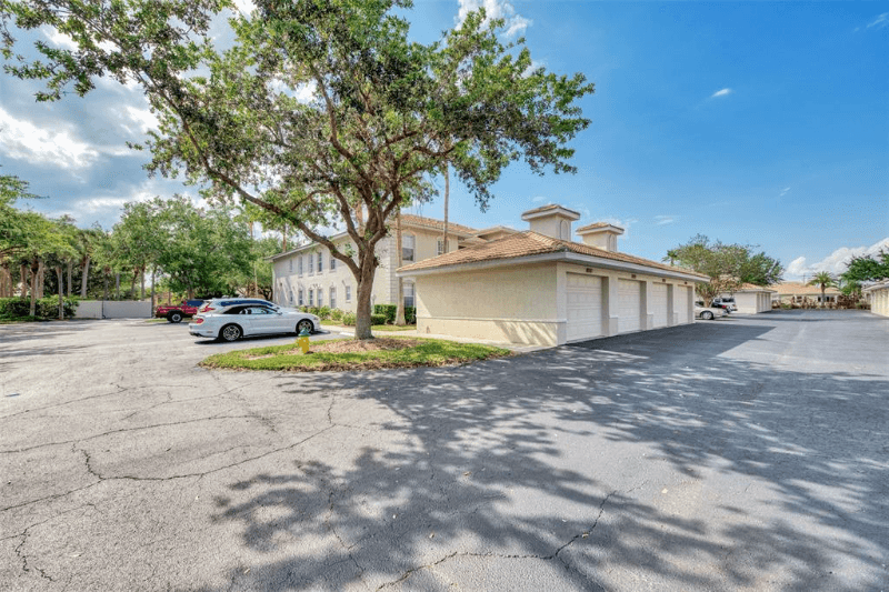 Venice Condo: 10102 L'Pavia Blvd