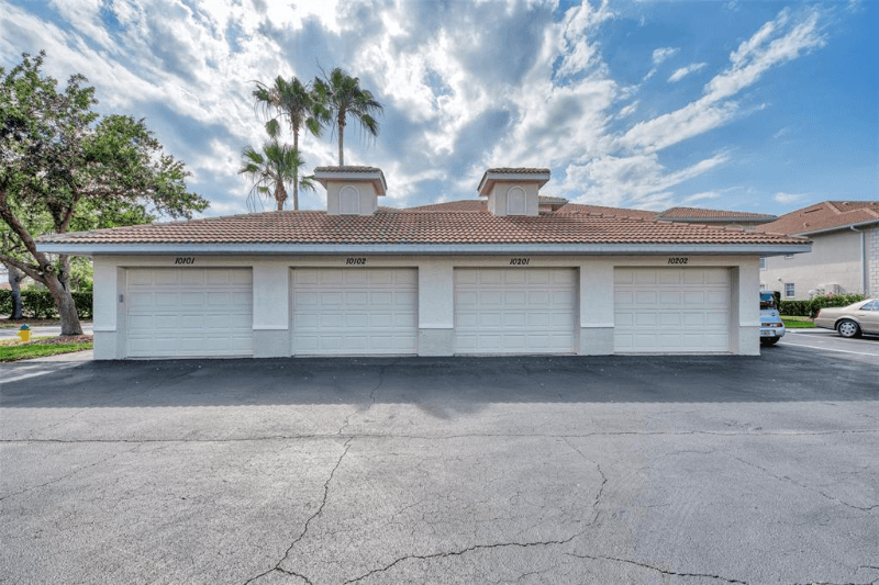 Venice Condo: 10102 L'Pavia Blvd