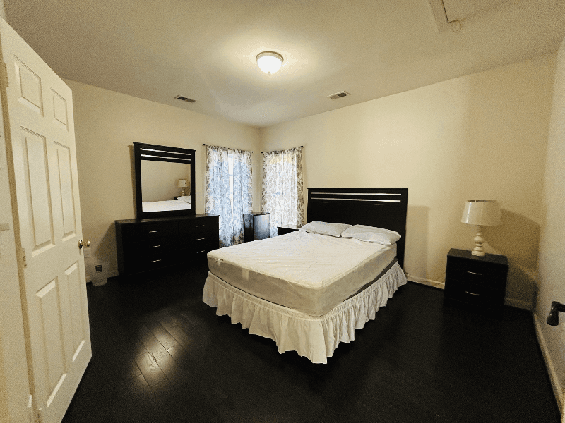 Upper Marlboro House: 15506 Symondsbury Way