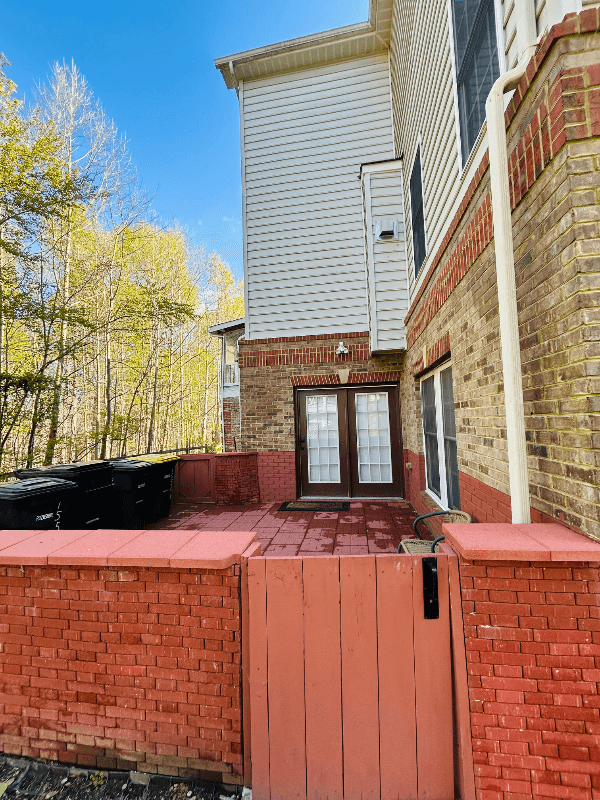 Upper Marlboro House: 15506 Symondsbury Way