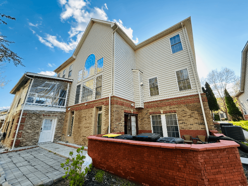 Upper Marlboro House: 15506 Symondsbury Way