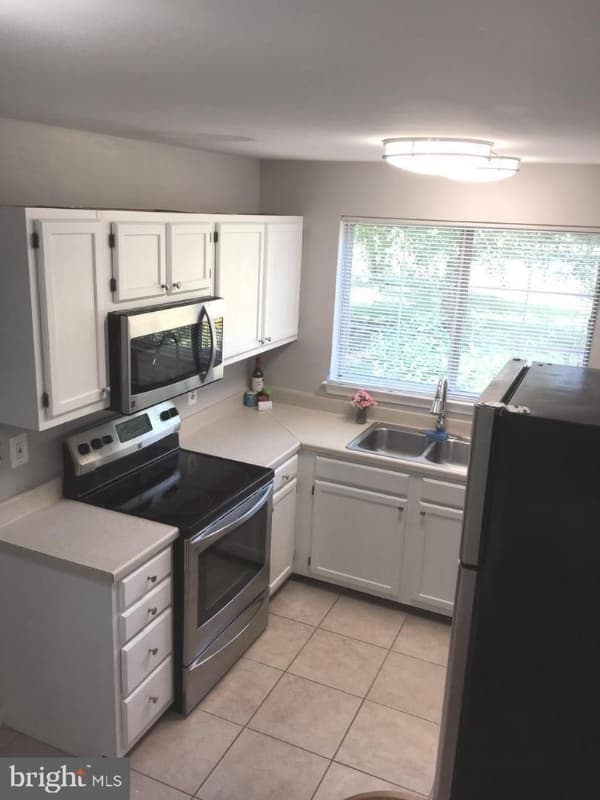 Leesburg Condo: 1002 Foxhunt Ter NE
