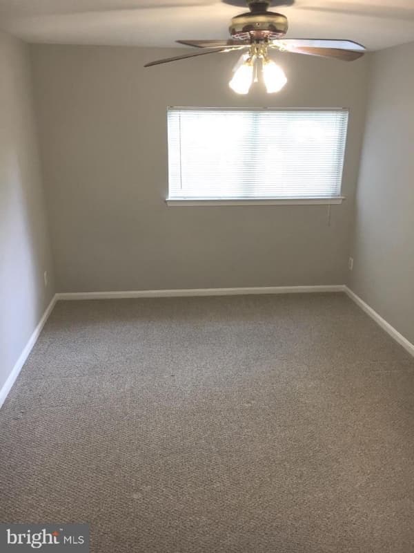 Leesburg Condo: 1002 Foxhunt Ter NE