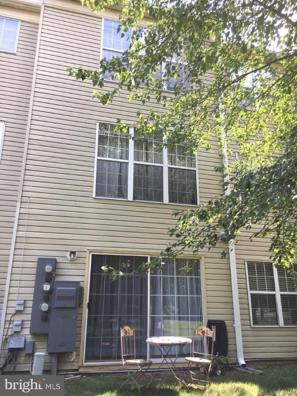 Leesburg Condo: 1002 Foxhunt Ter NE
