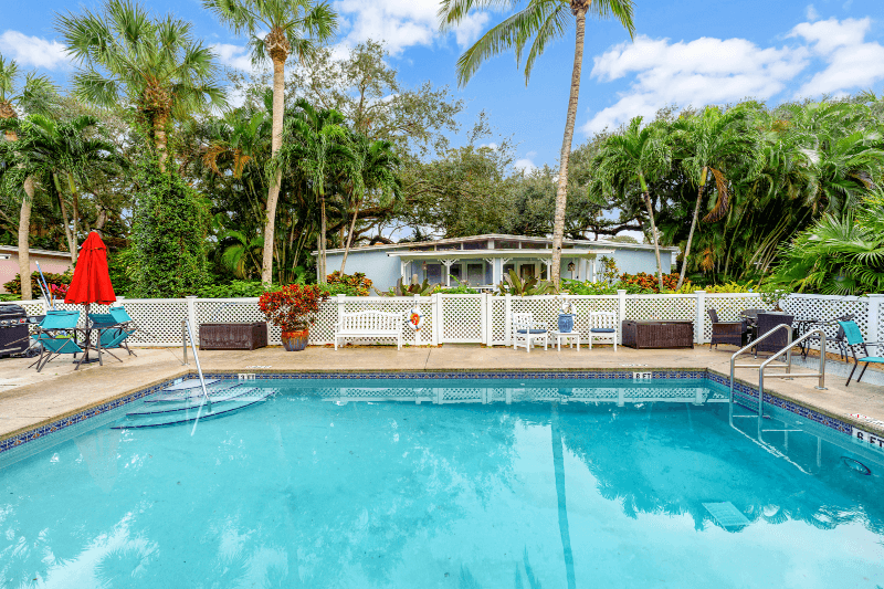 Vero Beach Apartment: 720 Lantana Ln