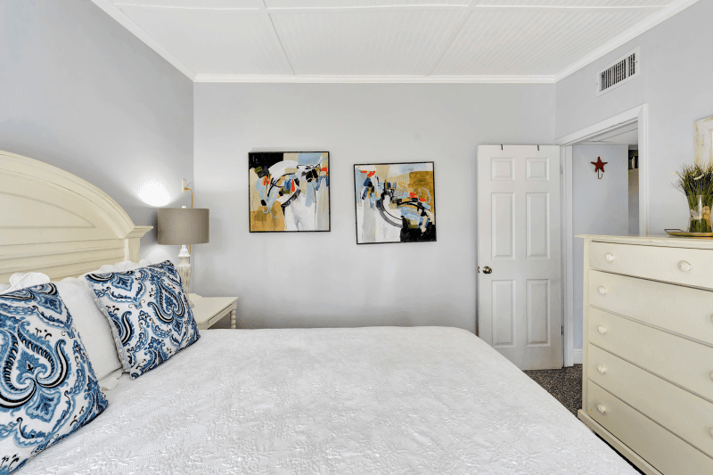 Vero Beach Apartment: 720 Lantana Ln