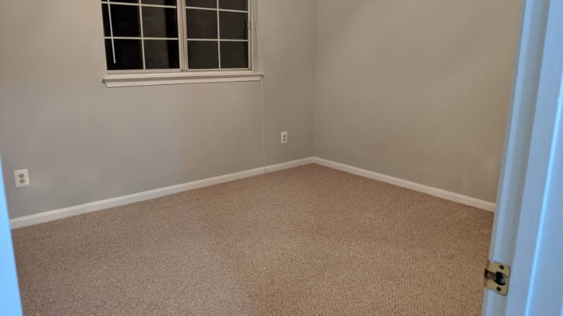 Leesburg Condo: 1002 Foxhunt Ter NE