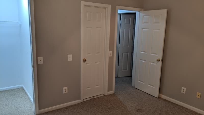 Leesburg Condo: 1002 Foxhunt Ter NE