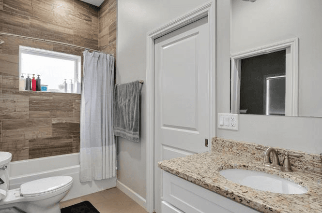 Chicago Other: 2248 W Taylor St, 1