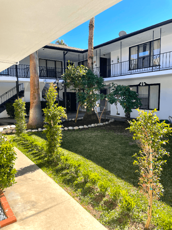 Pasadena Apartment: 170 S Chester