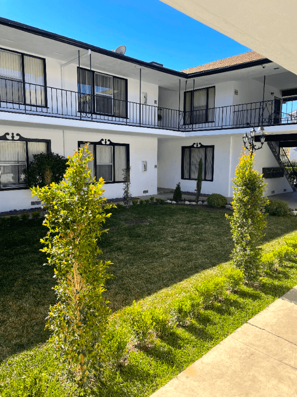 Pasadena Apartment: 170 S Chester