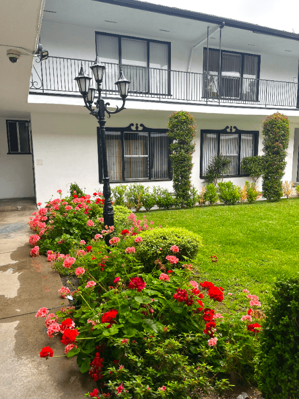 Pasadena Apartment: 170 S Chester