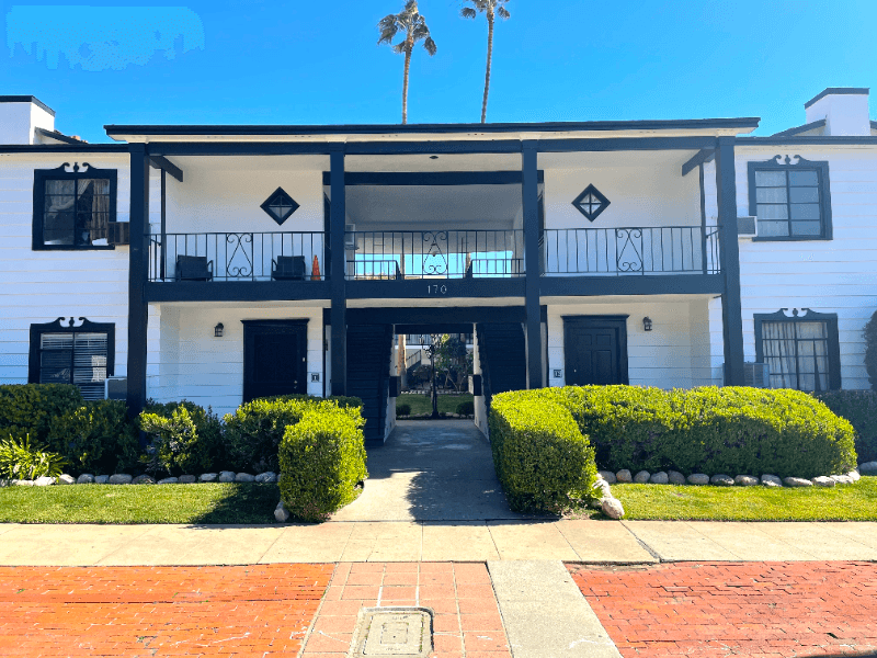 Pasadena Apartment: 170 S Chester