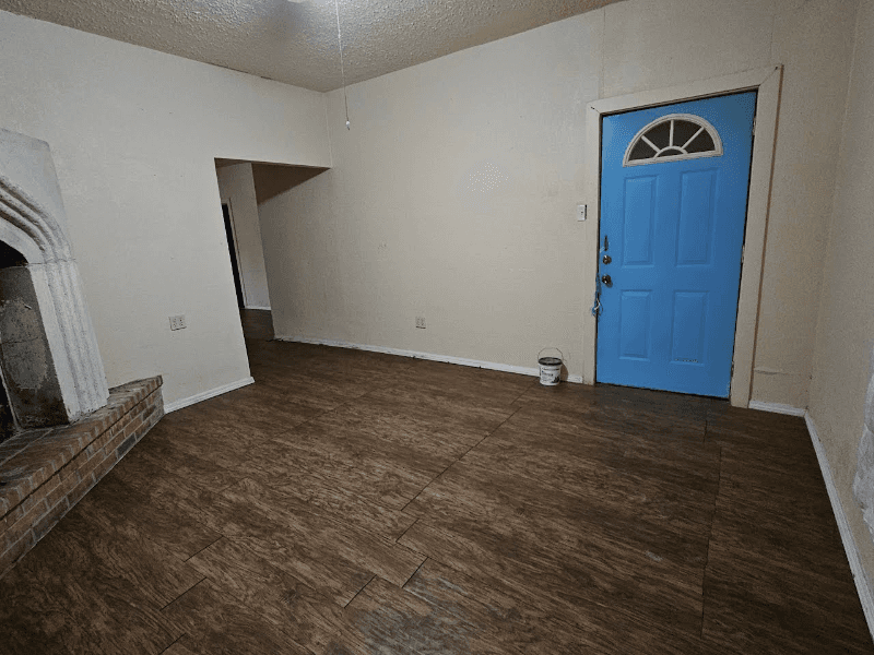 San Antonio House: 109 Gravel