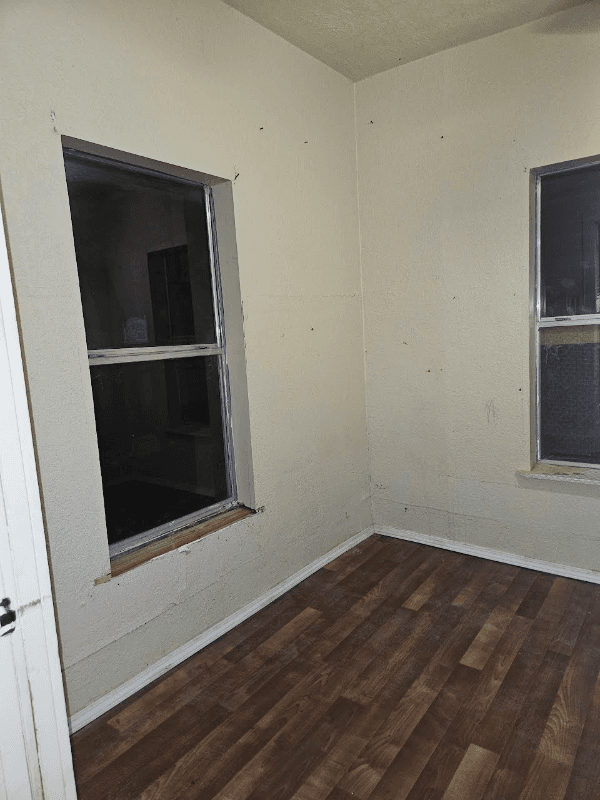 San Antonio House: 109 Gravel