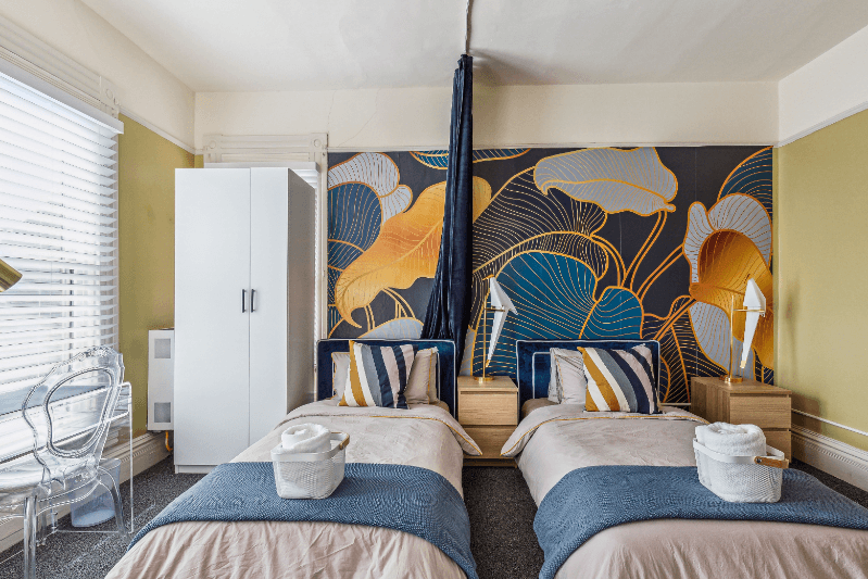 Berkeley Apartment: 2332 Fulton St.