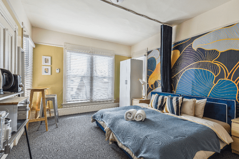 Berkeley Apartment: 2332 Fulton St.
