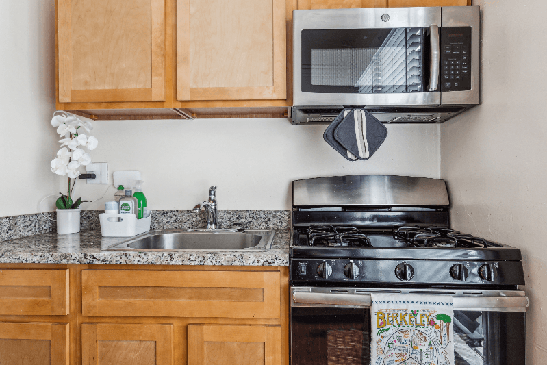 Berkeley Apartment: 2332 Fulton St.