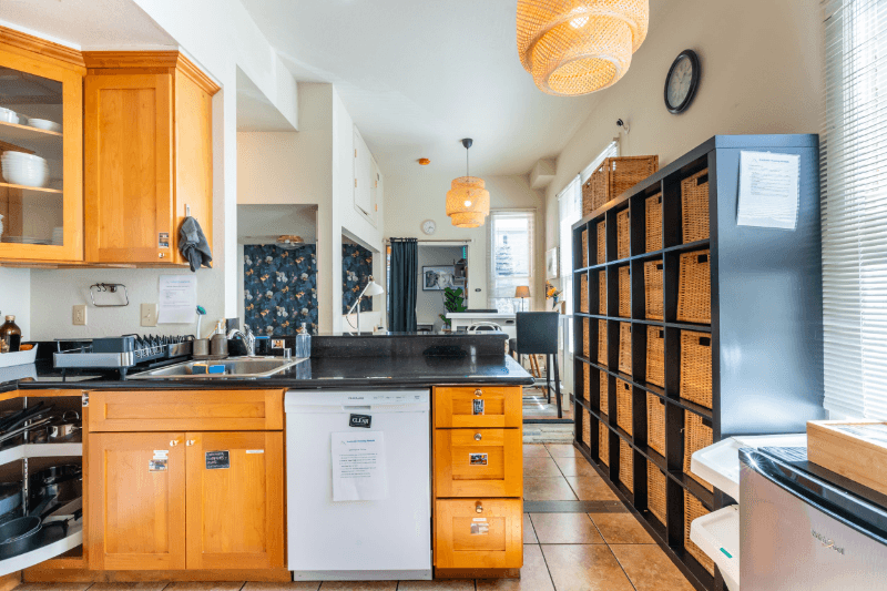 Berkeley Apartment: 2221 Dwight Way