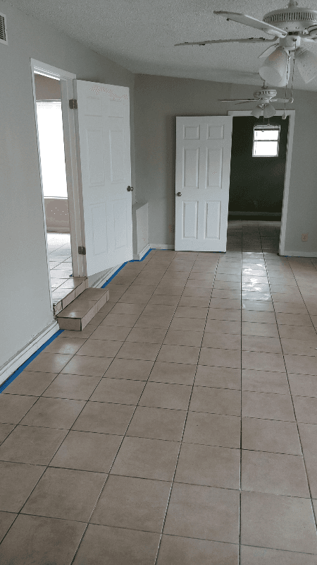 San Antonio House: 230 Schmeltzer Lane