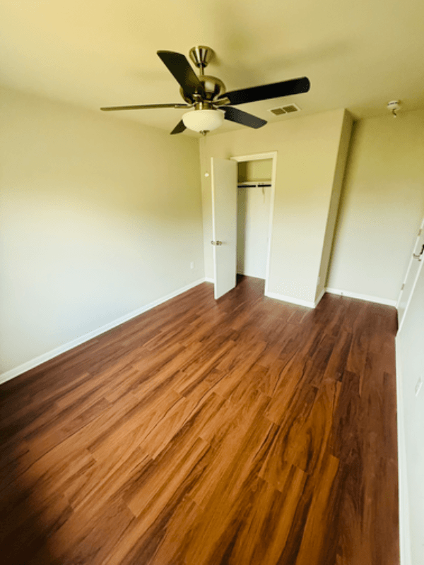 Buda Single Room: 400 Eagle Brook Ln