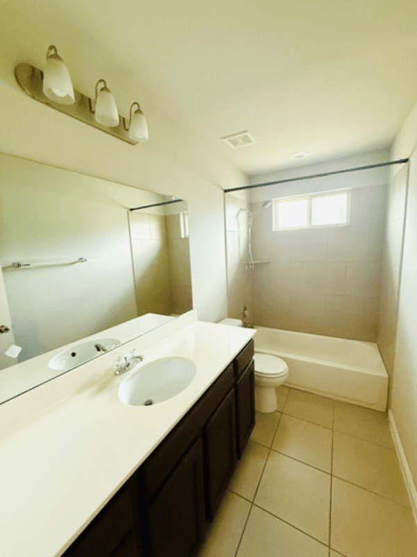 Buda Single Room: 400 Eagle Brook Ln