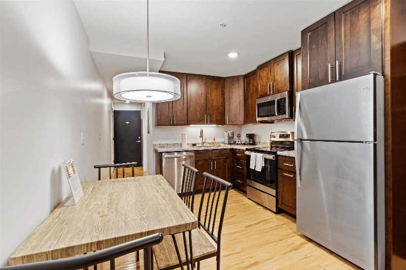 Manchester Apartment: 1361 Elm St