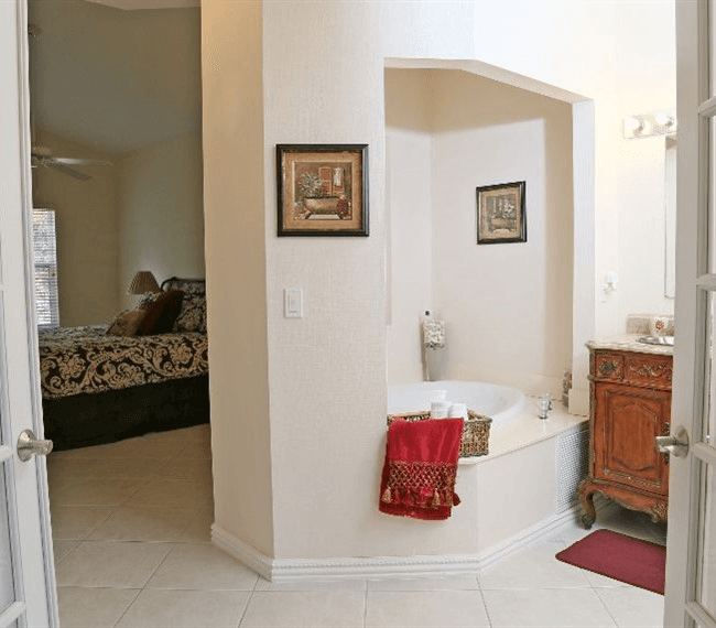 Port St Lucie House: 10045 Perfect Dr