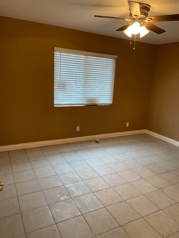 Lake Elsinore House: 16510 Lakeshore Drive