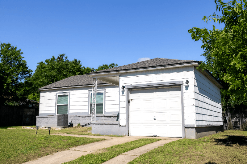 Killeen House: 901 Conder St