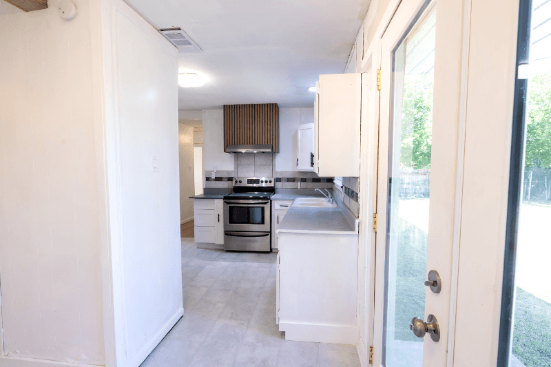 Killeen House: 901 Conder St