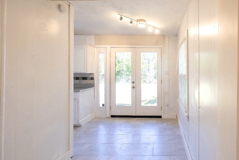 Killeen House: 901 Conder St