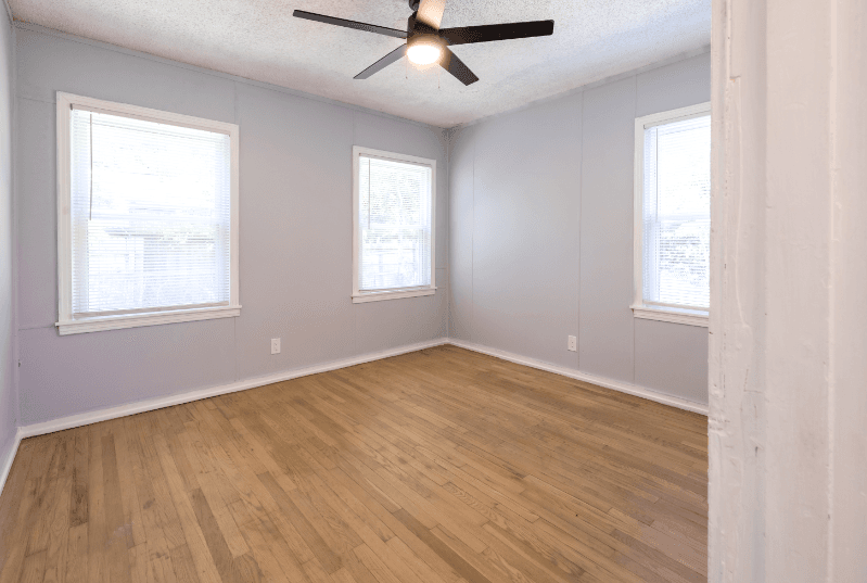 Killeen House: 901 Conder St