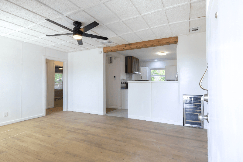 Killeen House: 901 Conder St