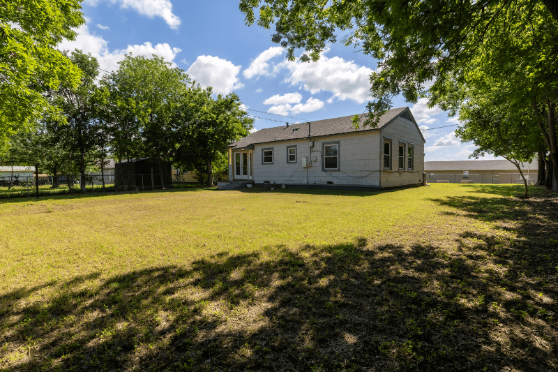 Killeen House: 901 Conder St