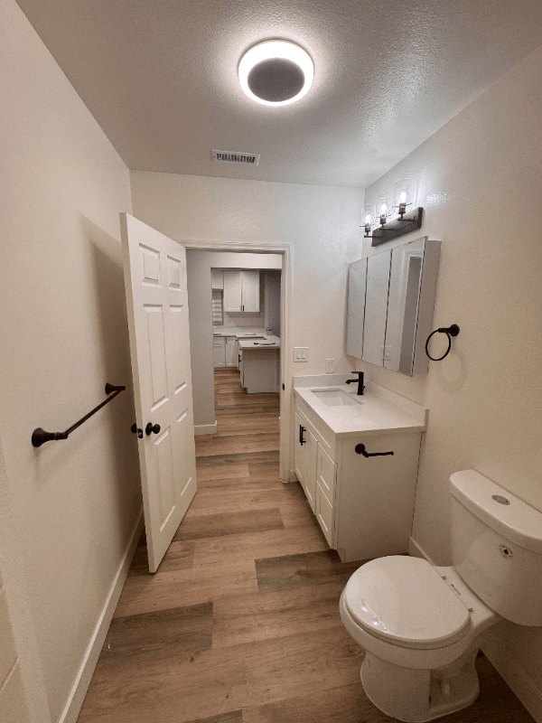 Los Angeles House: 6321 Denver Ave